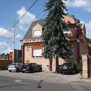 Attila 2*, Budapeşte Macaristan