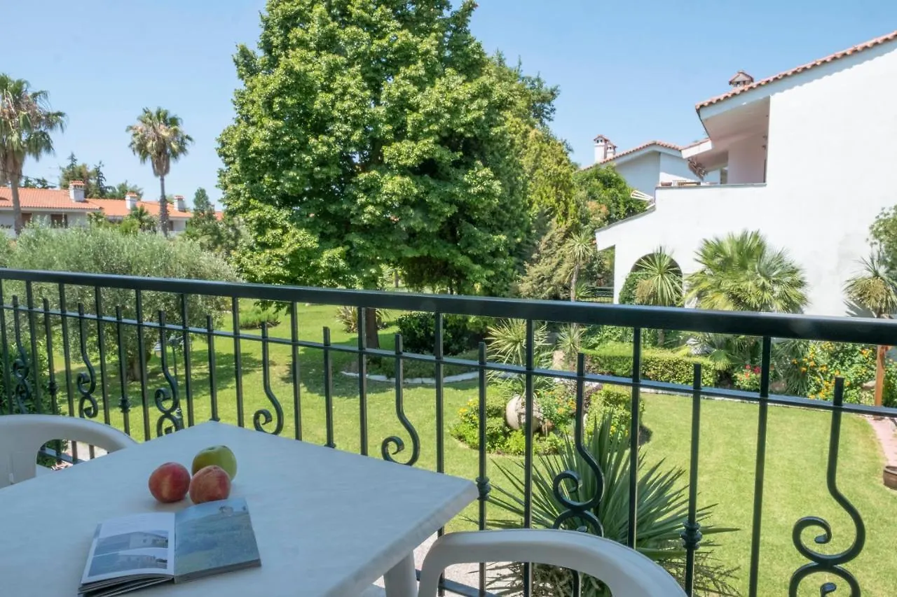 Aristides Hotel Fourka Apart Otel